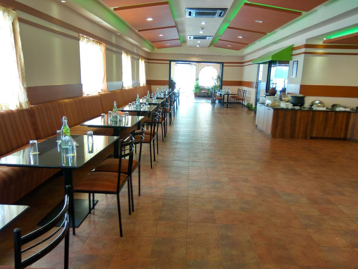 The Grand Regent Hotel Coimbatore Buitenkant foto