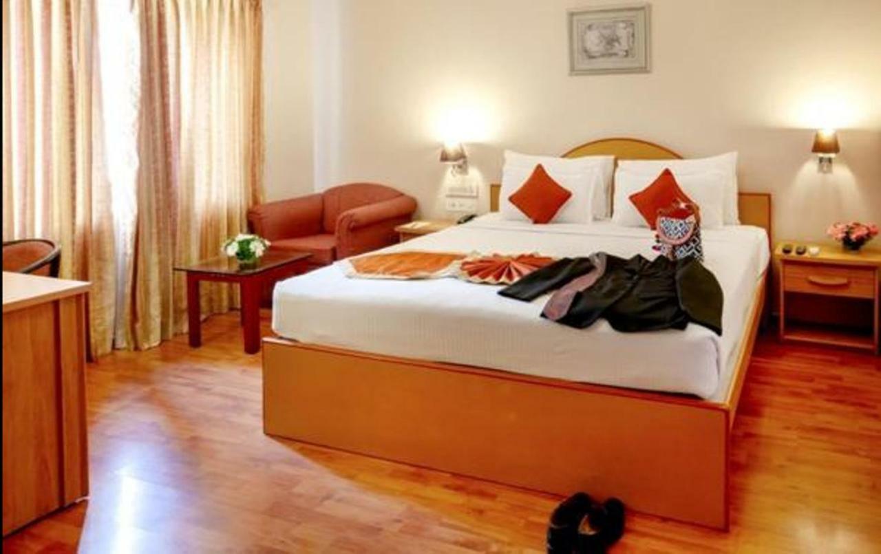 The Grand Regent Hotel Coimbatore Buitenkant foto